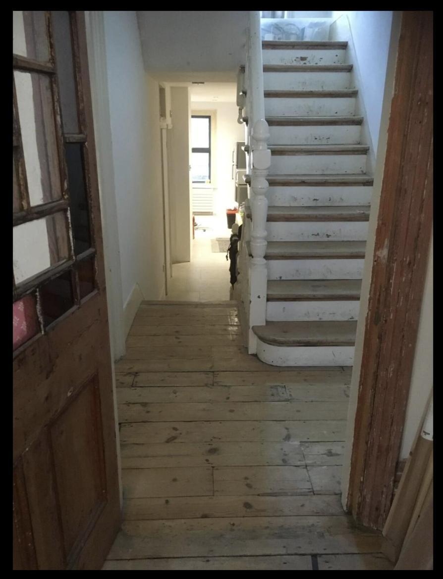 Fabulous Spacious Stylish Private In Nw6 With Excellent Transport Links To Centre, Hosted By Female Currently Taking Bookings For Females & Couples Only, Suitable For Holidays, Study, Work, Courses Or Inbetween Homestay London