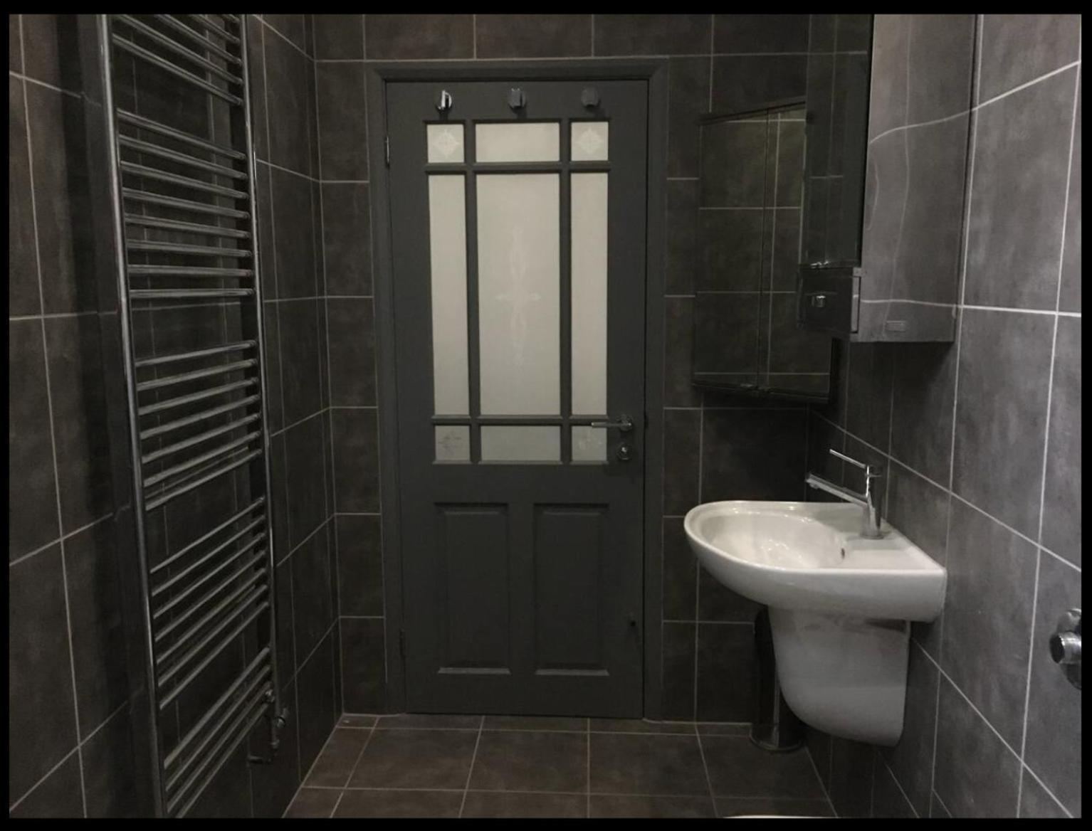 Fabulous Spacious Stylish Private In Nw6 With Excellent Transport Links To Centre, Hosted By Female Currently Taking Bookings For Females & Couples Only, Suitable For Holidays, Study, Work, Courses Or Inbetween Homestay