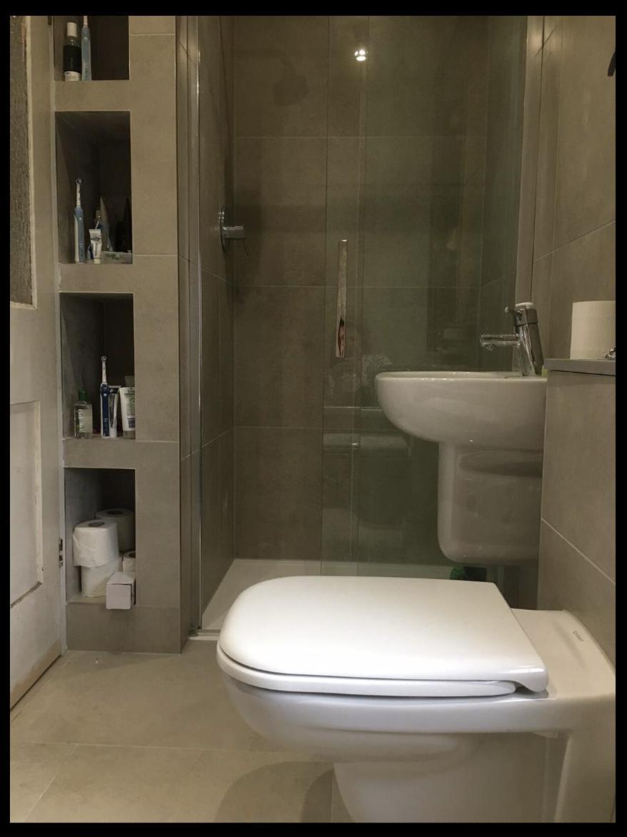 Homestay Fabulous Spacious Stylish Private In Nw6 With Excellent Transport Links To Centre, Hosted By Female Currently Taking Bookings For Females & Couples Only, Suitable For Holidays, Study, Work, Courses Or Inbetween