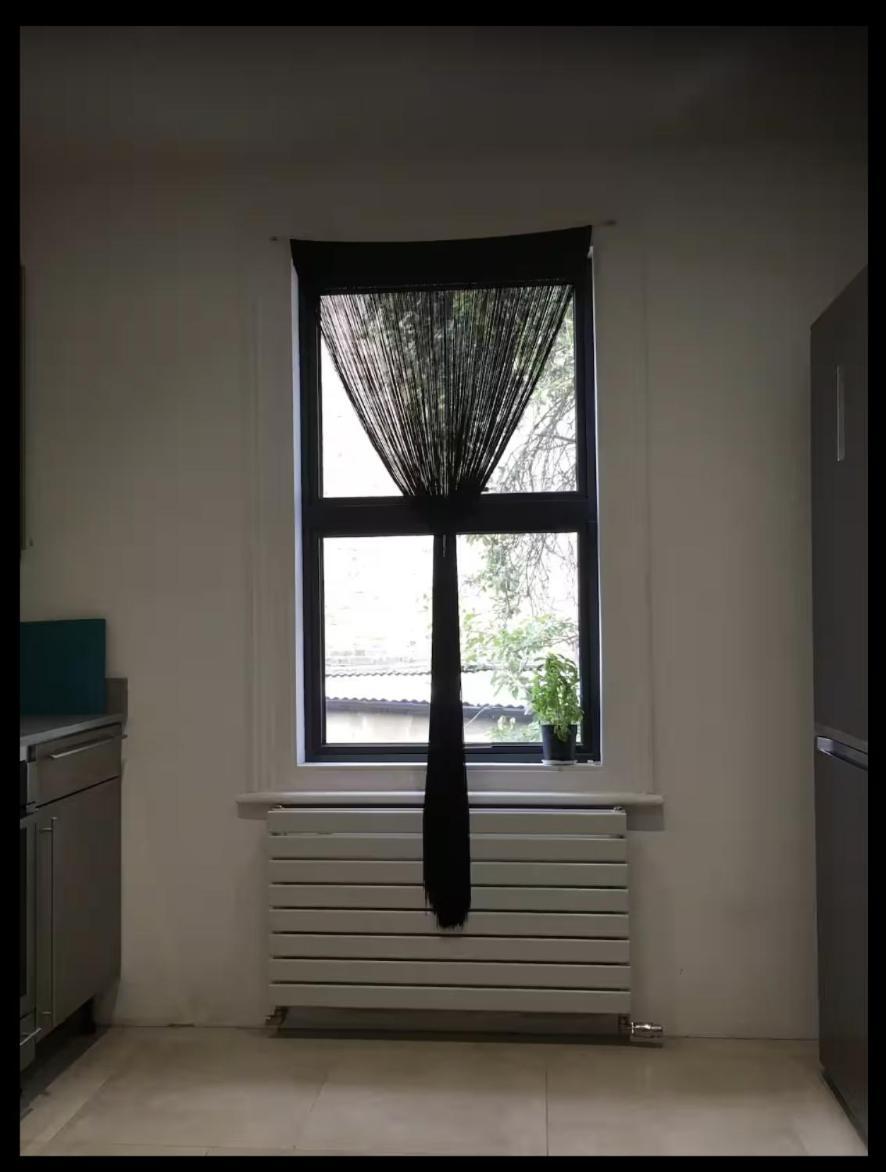 Fabulous Spacious Stylish Private In Nw6 With Excellent Transport Links To Centre, Hosted By Female Currently Taking Bookings For Females & Couples Only, Suitable For Holidays, Study, Work, Courses Or Inbetween *