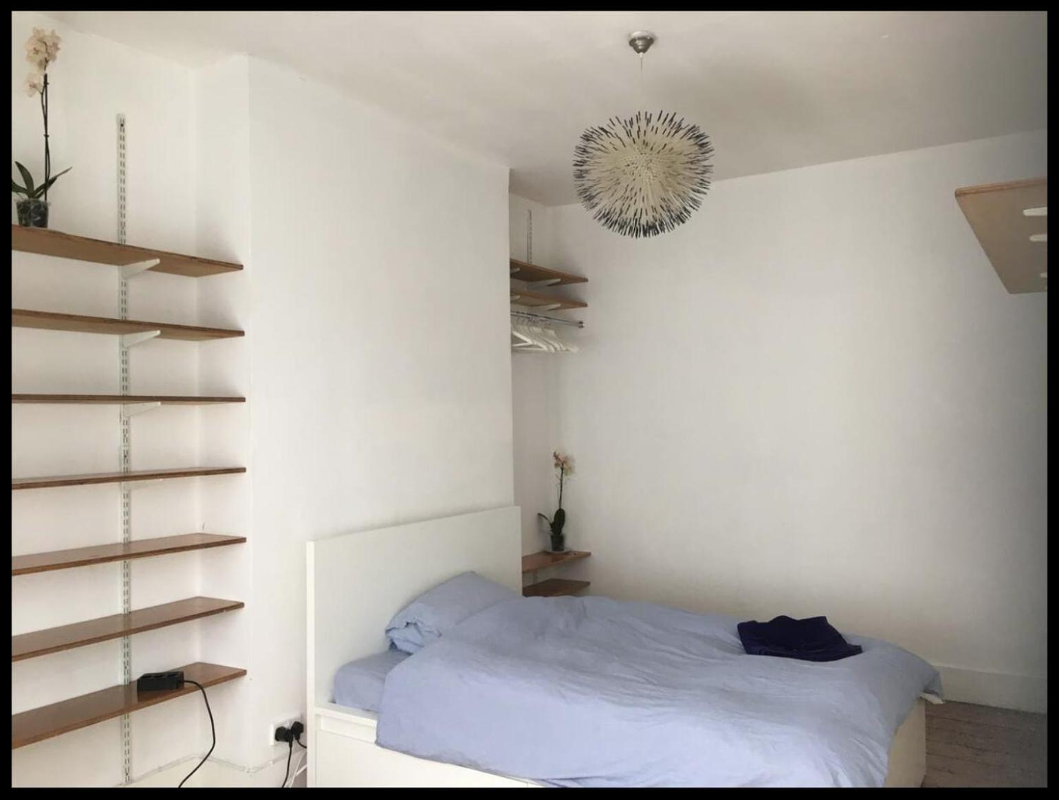 Fabulous Spacious Stylish Private In Nw6 With Excellent Transport Links To Centre, Hosted By Female Currently Taking Bookings For Females & Couples Only, Suitable For Holidays, Study, Work, Courses Or Inbetween * London